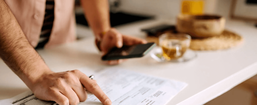 check phone bills to catch cheating spouse